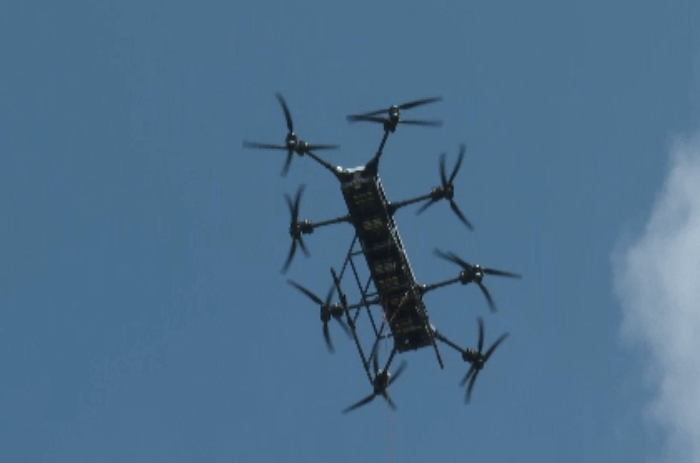 8軸16旋翼重載無人機在十堰上崗，助力電網(wǎng)建設(shè)